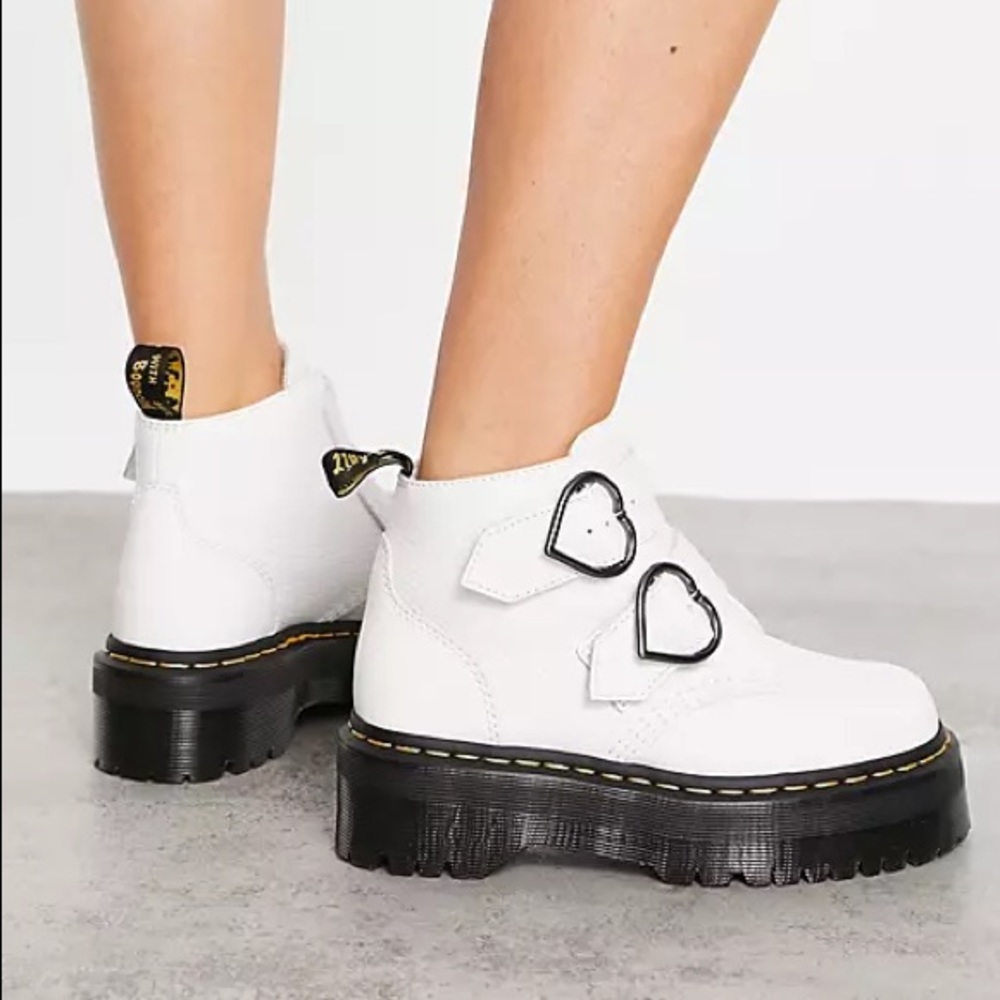 Dr Marten Devon Heart Platform Boots - White